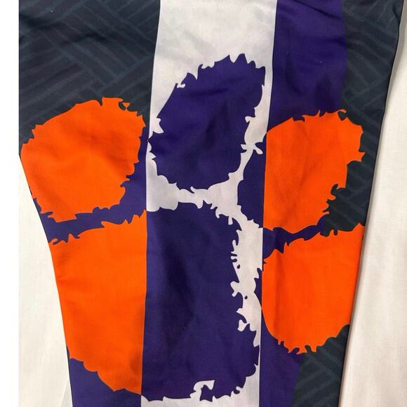 Clemson Tigers SC leggings with the tiger paws in the tigers colors size Small. - Picture 4 of 8